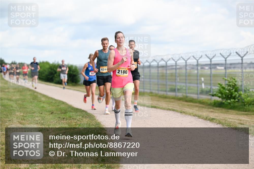 14.09.2025 - Airport Race Dr. Thomas Lammeyer http://msf.ph/oto/8867220 14.09.2025 12:08:06 Laufen 4244, 2180 meine-sportfotos.de
