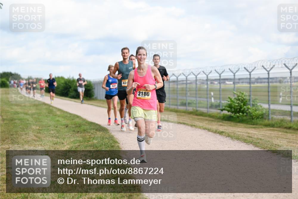 14.09.2025 - Airport Race Dr. Thomas Lammeyer http://msf.ph/oto/8867224 14.09.2025 12:08:07 Laufen 689, 424, 2180 meine-sportfotos.de