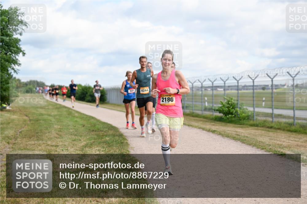 14.09.2025 - Airport Race Dr. Thomas Lammeyer http://msf.ph/oto/8867229 14.09.2025 12:08:07 Laufen 4244, 2180 meine-sportfotos.de