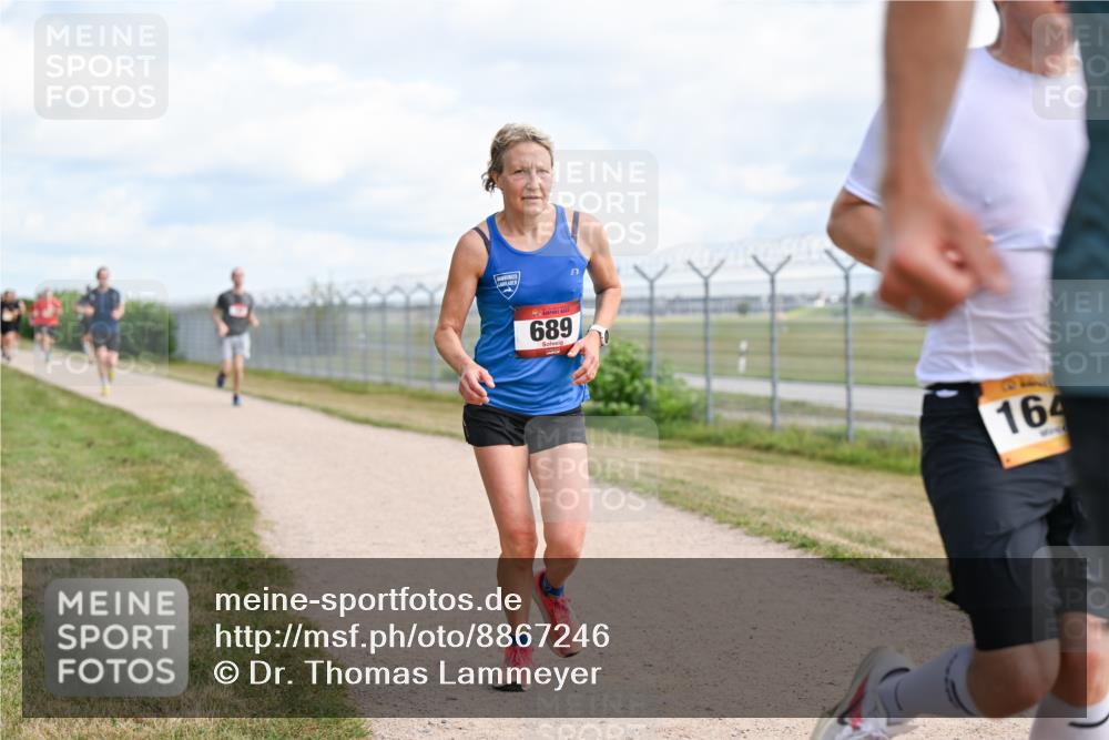 14.09.2025 - Airport Race Dr. Thomas Lammeyer http://msf.ph/oto/8867246 14.09.2025 12:08:11 Laufen 689, 164 meine-sportfotos.de