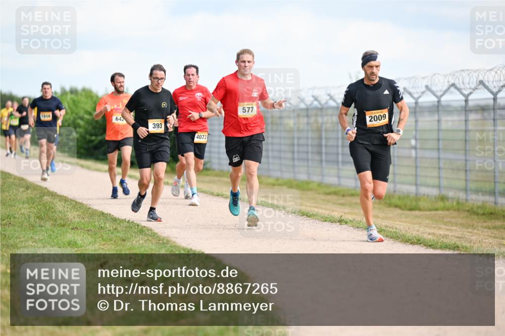14.09.2025 - Airport Race Dr. Thomas Lammeyer http://msf.ph/oto/8867265 14.09.2025 12:08:20 Laufen 1858, 642, 393, 4073, 577, 2009 meine-sportfotos.de