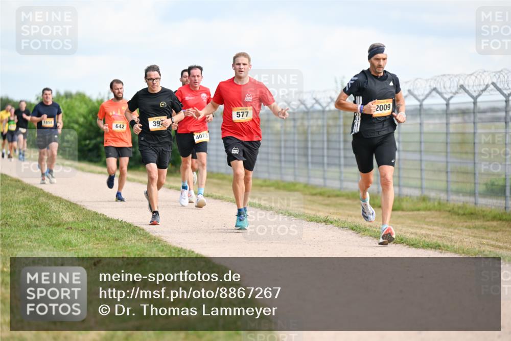 14.09.2025 - Airport Race Dr. Thomas Lammeyer http://msf.ph/oto/8867267 14.09.2025 12:08:20 Laufen 1050, 642, 39, 4073, 577, 2009 meine-sportfotos.de