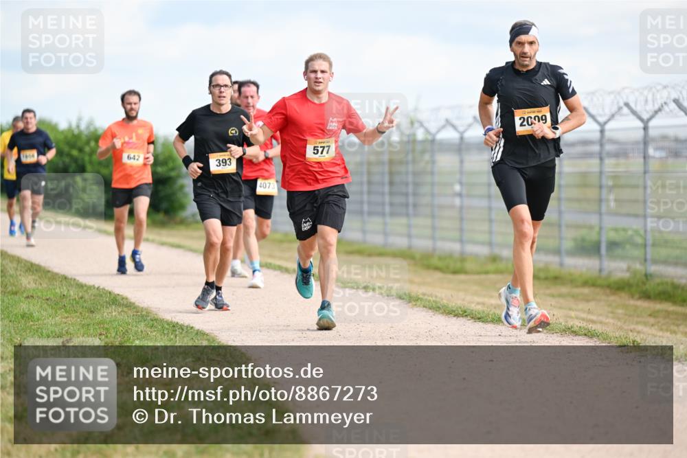 14.09.2025 - Airport Race Dr. Thomas Lammeyer http://msf.ph/oto/8867273 14.09.2025 12:08:21 Laufen 642, 393, 4073, 577, 2009 meine-sportfotos.de