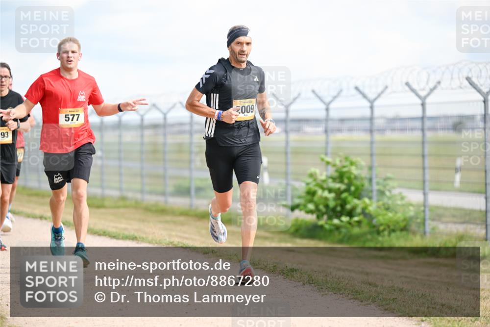 14.09.2025 - Airport Race Dr. Thomas Lammeyer http://msf.ph/oto/8867280 14.09.2025 12:08:22 Laufen 93, 577, 2009 meine-sportfotos.de