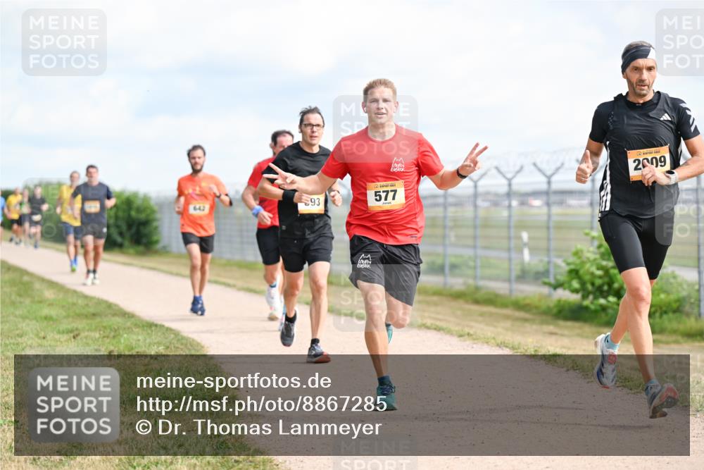 14.09.2025 - Airport Race Dr. Thomas Lammeyer http://msf.ph/oto/8867285 14.09.2025 12:08:23 Laufen 93, 2009, 577 meine-sportfotos.de