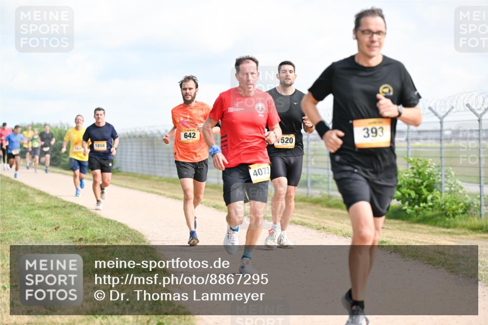 14.09.2025 - Airport Race Dr. Thomas Lammeyer http://msf.ph/oto/8867295 14.09.2025 12:08:26 Laufen 1858, 103, 642, 4073, 520, 393 meine-sportfotos.de