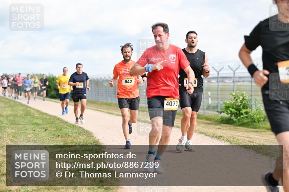 14.09.2025 - Airport Race Dr. Thomas Lammeyer http://msf.ph/oto/8867299 14.09.2025 12:08:26 Laufen 642, 1033, 58, 4073, 10 meine-sportfotos.de