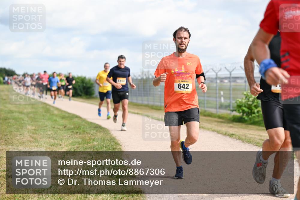 14.09.2025 - Airport Race Dr. Thomas Lammeyer http://msf.ph/oto/8867306 14.09.2025 12:08:28 Laufen 642 meine-sportfotos.de