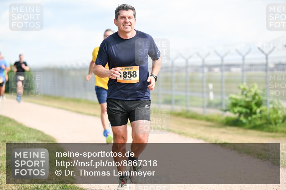 14.09.2025 - Airport Race Dr. Thomas Lammeyer http://msf.ph/oto/8867318 14.09.2025 12:08:30 Laufen 1858 meine-sportfotos.de