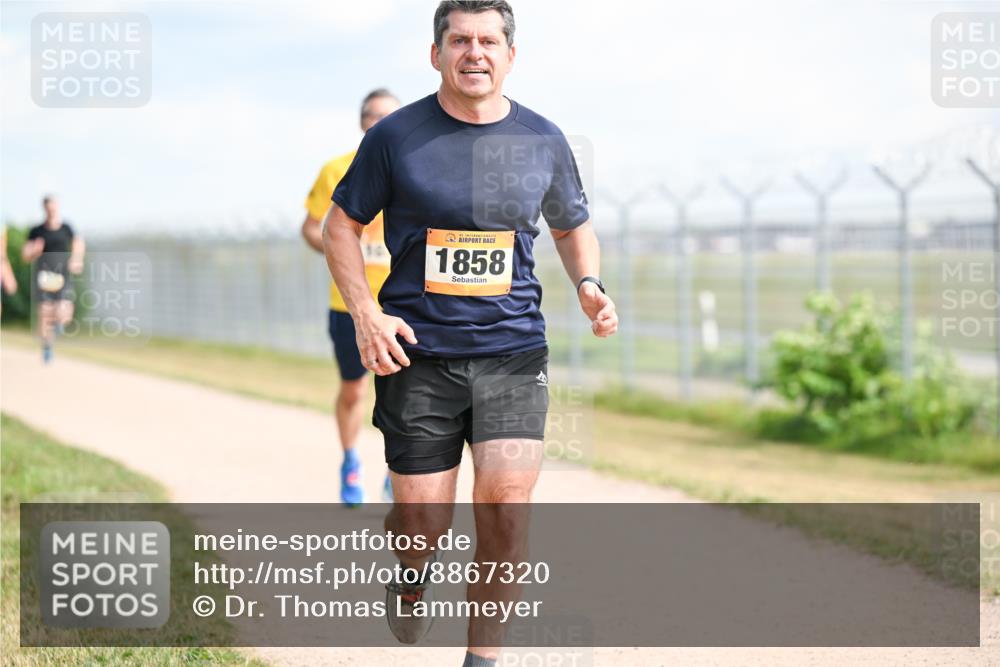 14.09.2025 - Airport Race Dr. Thomas Lammeyer http://msf.ph/oto/8867320 14.09.2025 12:08:31 Laufen 1858 meine-sportfotos.de