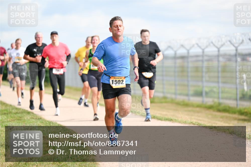 14.09.2025 - Airport Race Dr. Thomas Lammeyer http://msf.ph/oto/8867341 14.09.2025 12:08:36 Laufen 762, 1502 meine-sportfotos.de