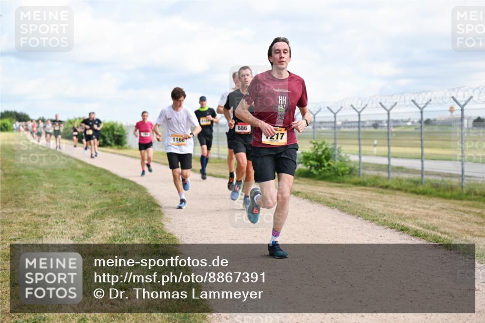 14.09.2025 - Airport Race Dr. Thomas Lammeyer http://msf.ph/oto/8867391 14.09.2025 12:08:45 Laufen 1160, 886, 217 meine-sportfotos.de
