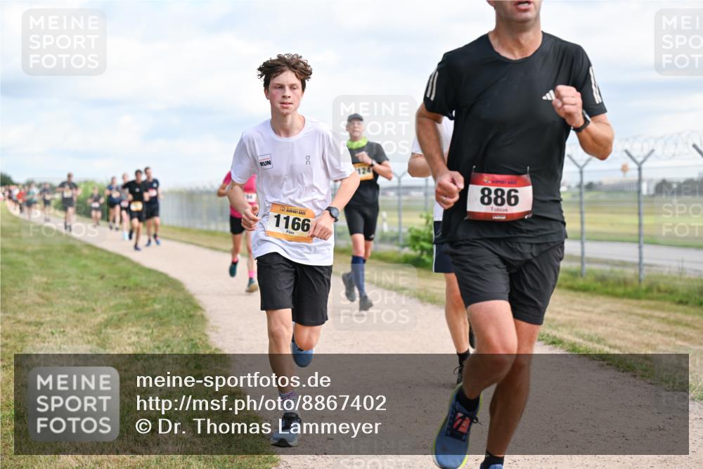 14.09.2025 - Airport Race Dr. Thomas Lammeyer http://msf.ph/oto/8867402 14.09.2025 12:08:47 Laufen 1166, 124, 886 meine-sportfotos.de