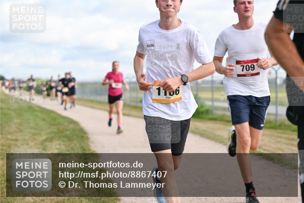 14.09.2025 - Airport Race Dr. Thomas Lammeyer http://msf.ph/oto/8867407 14.09.2025 12:08:48 Laufen 1106, 709 meine-sportfotos.de
