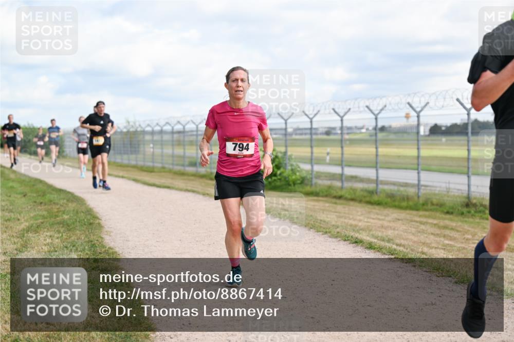 14.09.2025 - Airport Race Dr. Thomas Lammeyer http://msf.ph/oto/8867414 14.09.2025 12:08:50 Laufen 794 meine-sportfotos.de