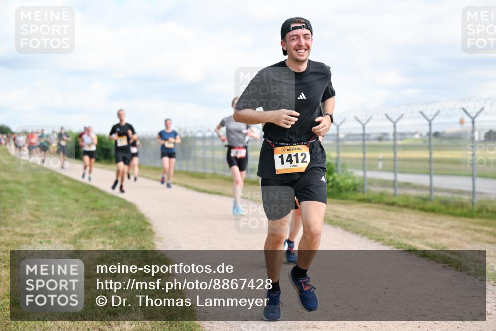 14.09.2025 - Airport Race Dr. Thomas Lammeyer http://msf.ph/oto/8867428 14.09.2025 12:08:54 Laufen 1412 meine-sportfotos.de