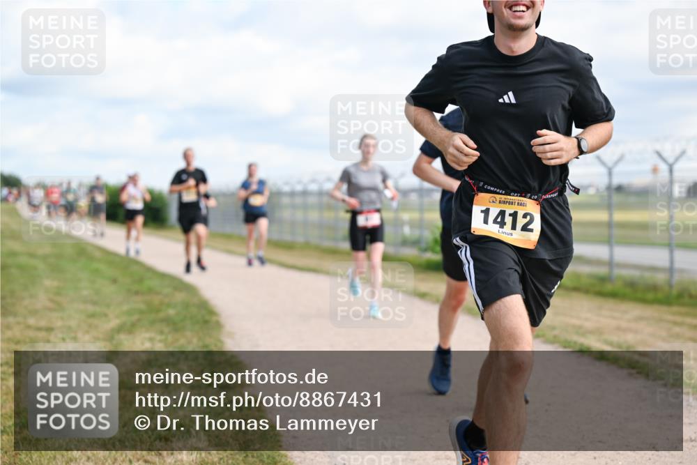 14.09.2025 - Airport Race Dr. Thomas Lammeyer http://msf.ph/oto/8867431 14.09.2025 12:08:54 Laufen 1412 meine-sportfotos.de