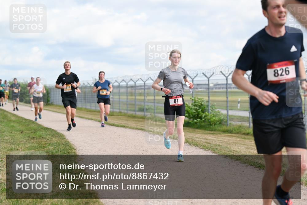 14.09.2025 - Airport Race Dr. Thomas Lammeyer http://msf.ph/oto/8867432 14.09.2025 12:08:55 Laufen 519, 1021, 81, 826 meine-sportfotos.de