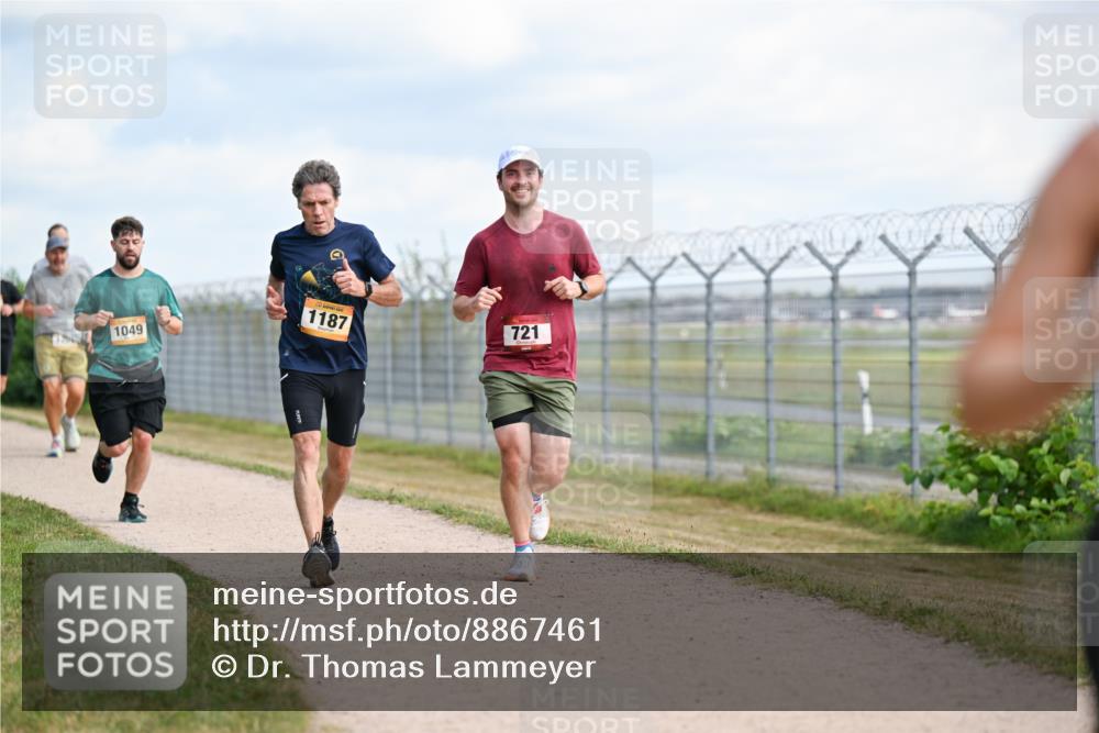 14.09.2025 - Airport Race Dr. Thomas Lammeyer http://msf.ph/oto/8867461 14.09.2025 12:09:01 Laufen 1187, 721, 1049 meine-sportfotos.de