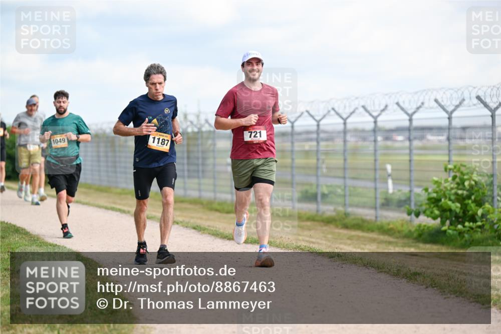 14.09.2025 - Airport Race Dr. Thomas Lammeyer http://msf.ph/oto/8867463 14.09.2025 12:09:02 Laufen 1049, 1187, 721 meine-sportfotos.de