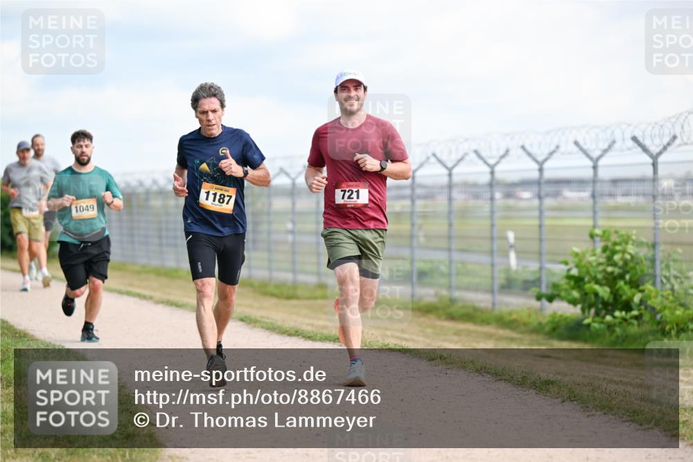 14.09.2025 - Airport Race Dr. Thomas Lammeyer http://msf.ph/oto/8867466 14.09.2025 12:09:02 Laufen 1049, 1187, 721 meine-sportfotos.de