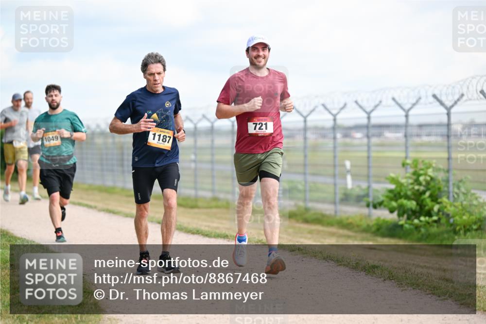 14.09.2025 - Airport Race Dr. Thomas Lammeyer http://msf.ph/oto/8867468 14.09.2025 12:09:02 Laufen 1049, 1187, 721 meine-sportfotos.de