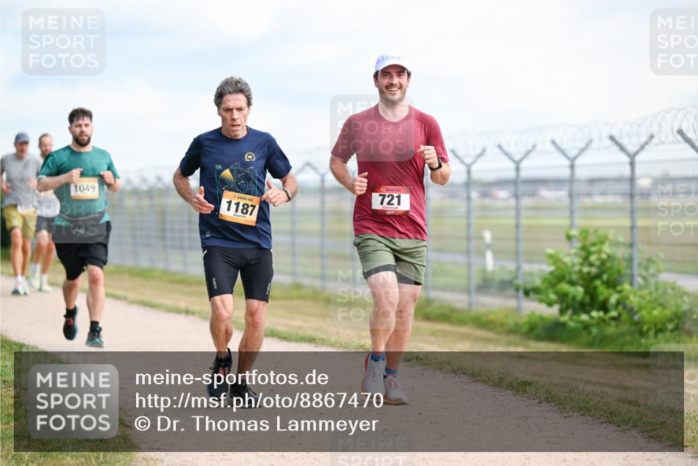14.09.2025 - Airport Race Dr. Thomas Lammeyer http://msf.ph/oto/8867470 14.09.2025 12:09:03 Laufen 1049, 1187, 721 meine-sportfotos.de