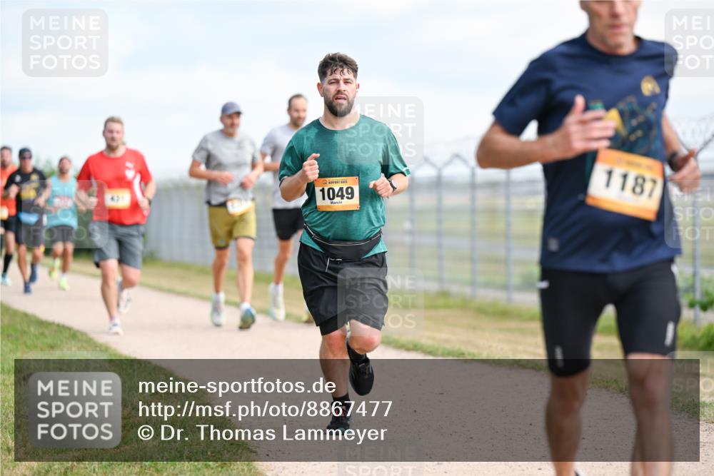14.09.2025 - Airport Race Dr. Thomas Lammeyer http://msf.ph/oto/8867477 14.09.2025 12:09:04 Laufen 1049, 1187 meine-sportfotos.de