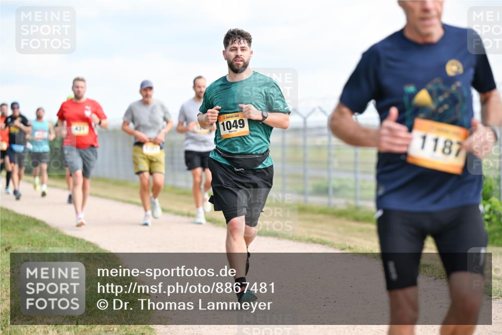 14.09.2025 - Airport Race Dr. Thomas Lammeyer http://msf.ph/oto/8867481 14.09.2025 12:09:05 Laufen 1049, 1187 meine-sportfotos.de