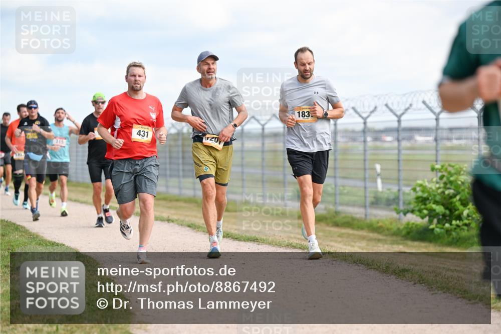14.09.2025 - Airport Race Dr. Thomas Lammeyer http://msf.ph/oto/8867492 14.09.2025 12:09:07 Laufen 715, 431, 183 meine-sportfotos.de