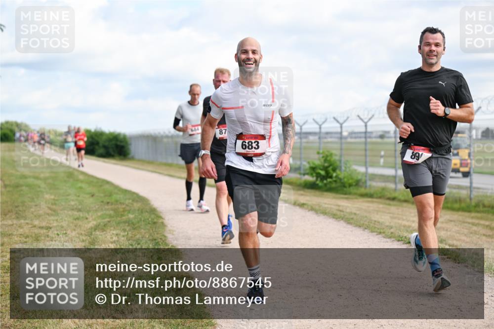 14.09.2025 - Airport Race Dr. Thomas Lammeyer http://msf.ph/oto/8867545 14.09.2025 12:09:17 Laufen 87, 683, 89 meine-sportfotos.de