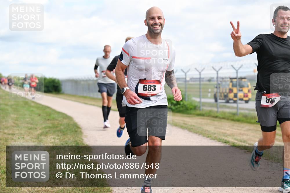 14.09.2025 - Airport Race Dr. Thomas Lammeyer http://msf.ph/oto/8867548 14.09.2025 12:09:18 Laufen 683, 896 meine-sportfotos.de