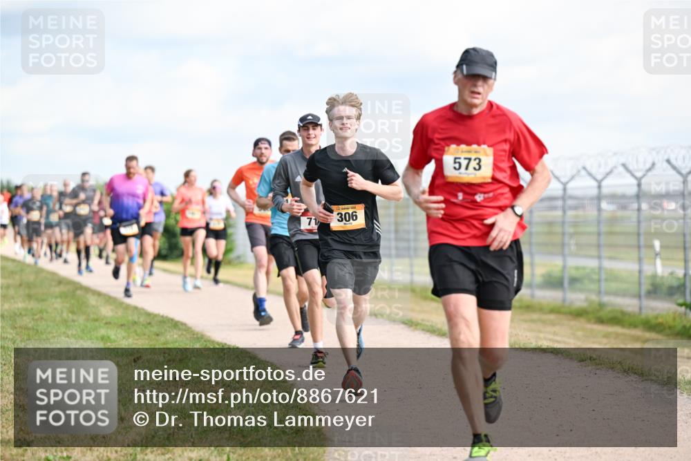 14.09.2025 - Airport Race Dr. Thomas Lammeyer http://msf.ph/oto/8867621 14.09.2025 12:09:40 Laufen 71, 306, 573 meine-sportfotos.de