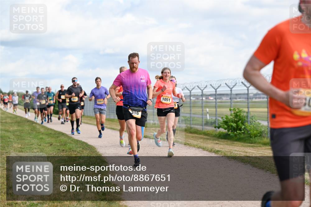 14.09.2025 - Airport Race Dr. Thomas Lammeyer http://msf.ph/oto/8867651 14.09.2025 12:09:46 Laufen 4261, 1551, 316, 1051, 5 meine-sportfotos.de
