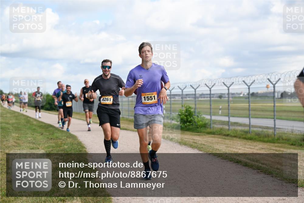 14.09.2025 - Airport Race Dr. Thomas Lammeyer http://msf.ph/oto/8867675 14.09.2025 12:09:50 Laufen 4261, 1551 meine-sportfotos.de