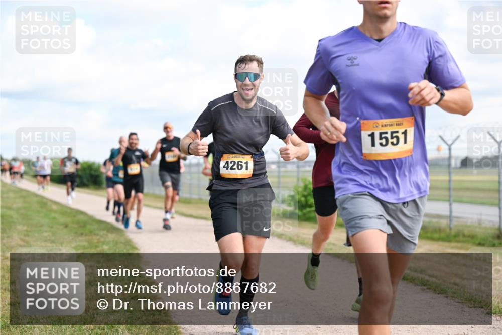 14.09.2025 - Airport Race Dr. Thomas Lammeyer http://msf.ph/oto/8867682 14.09.2025 12:09:52 Laufen 4261, 1551 meine-sportfotos.de