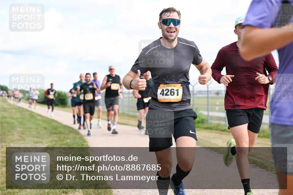 14.09.2025 - Airport Race Dr. Thomas Lammeyer http://msf.ph/oto/8867685 14.09.2025 12:09:52 Laufen 4261 meine-sportfotos.de