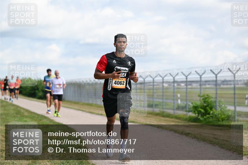 14.09.2025 - Airport Race Dr. Thomas Lammeyer http://msf.ph/oto/8867717 14.09.2025 12:09:58 Laufen 4062 meine-sportfotos.de