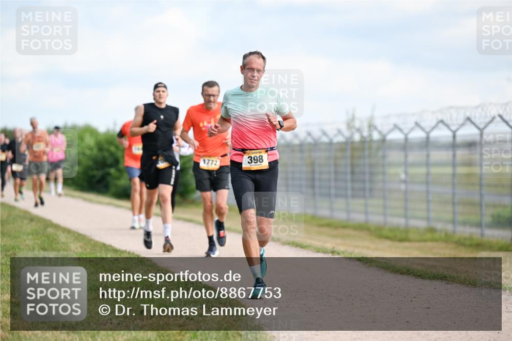 14.09.2025 - Airport Race Dr. Thomas Lammeyer http://msf.ph/oto/8867753 14.09.2025 12:10:08 Laufen 1772, 398 meine-sportfotos.de