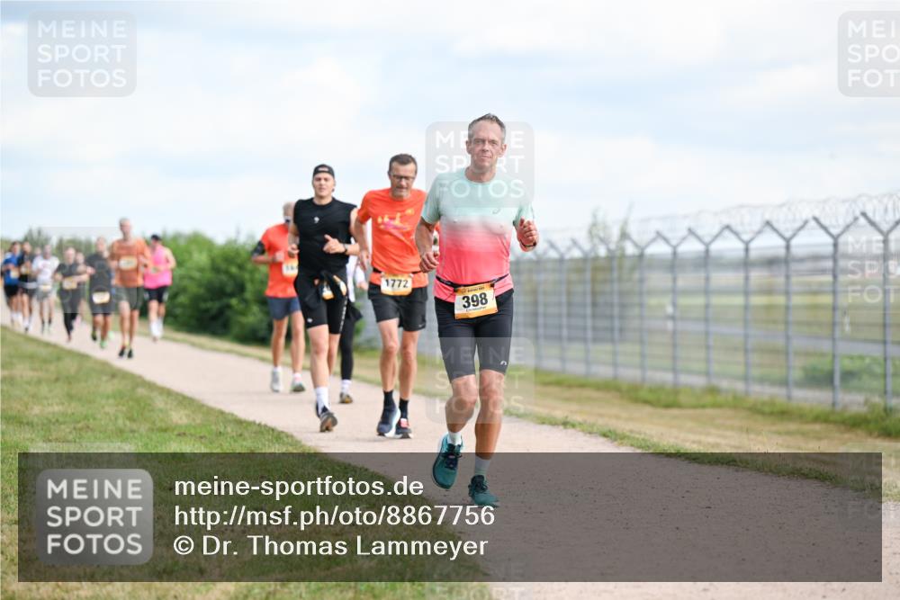 14.09.2025 - Airport Race Dr. Thomas Lammeyer http://msf.ph/oto/8867756 14.09.2025 12:10:08 Laufen 1772, 398 meine-sportfotos.de
