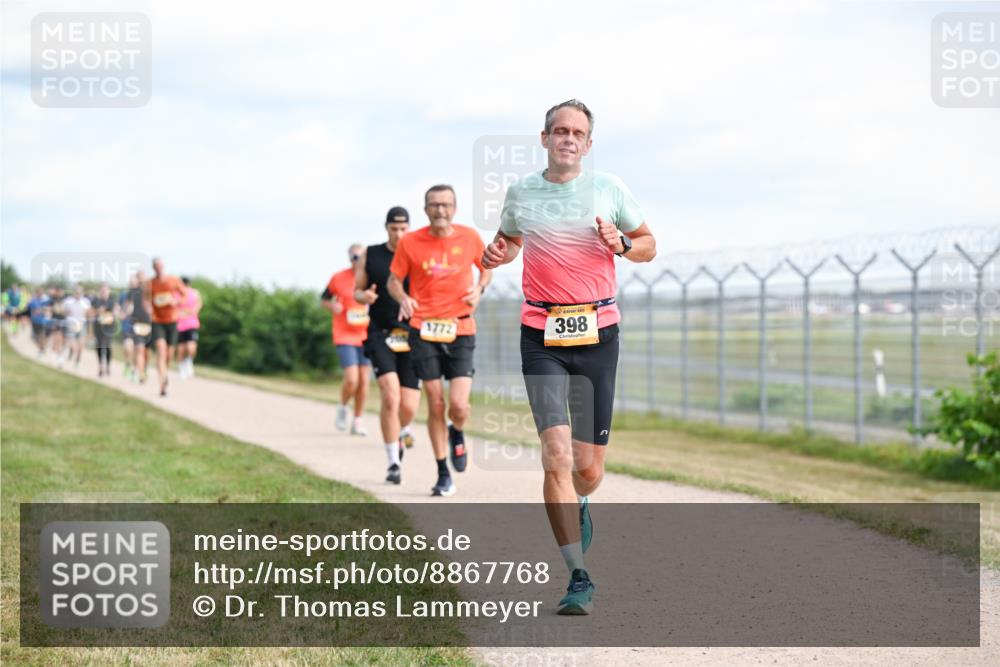 14.09.2025 - Airport Race Dr. Thomas Lammeyer http://msf.ph/oto/8867768 14.09.2025 12:10:10 Laufen 1772, 398 meine-sportfotos.de