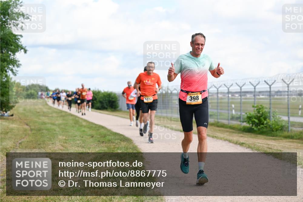 14.09.2025 - Airport Race Dr. Thomas Lammeyer http://msf.ph/oto/8867775 14.09.2025 12:10:11 Laufen 1772, 398 meine-sportfotos.de