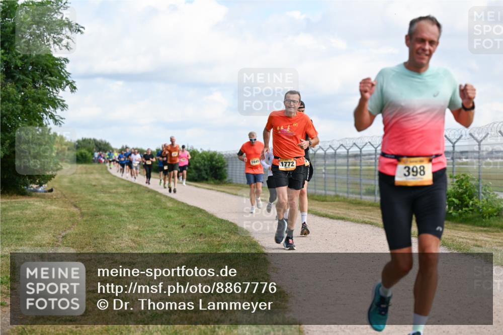 14.09.2025 - Airport Race Dr. Thomas Lammeyer http://msf.ph/oto/8867776 14.09.2025 12:10:12 Laufen 1845, 1772, 398 meine-sportfotos.de