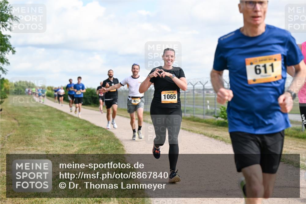 14.09.2025 - Airport Race Dr. Thomas Lammeyer http://msf.ph/oto/8867840 14.09.2025 12:10:25 Laufen 424, 1065, 611 meine-sportfotos.de