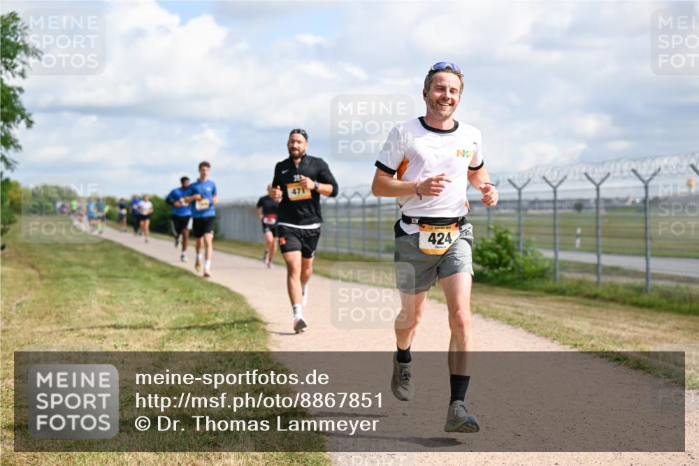 14.09.2025 - Airport Race Dr. Thomas Lammeyer http://msf.ph/oto/8867851 14.09.2025 12:10:27 Laufen 471, 424 meine-sportfotos.de