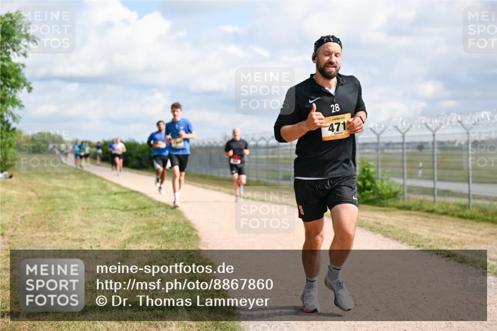 14.09.2025 - Airport Race Dr. Thomas Lammeyer http://msf.ph/oto/8867860 14.09.2025 12:10:29 Laufen 28, 471 meine-sportfotos.de