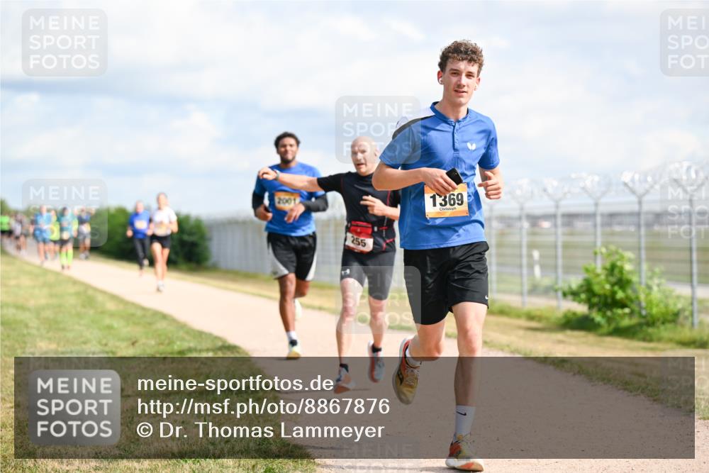 14.09.2025 - Airport Race Dr. Thomas Lammeyer http://msf.ph/oto/8867876 14.09.2025 12:10:31 Laufen 2001, 255, 1369 meine-sportfotos.de