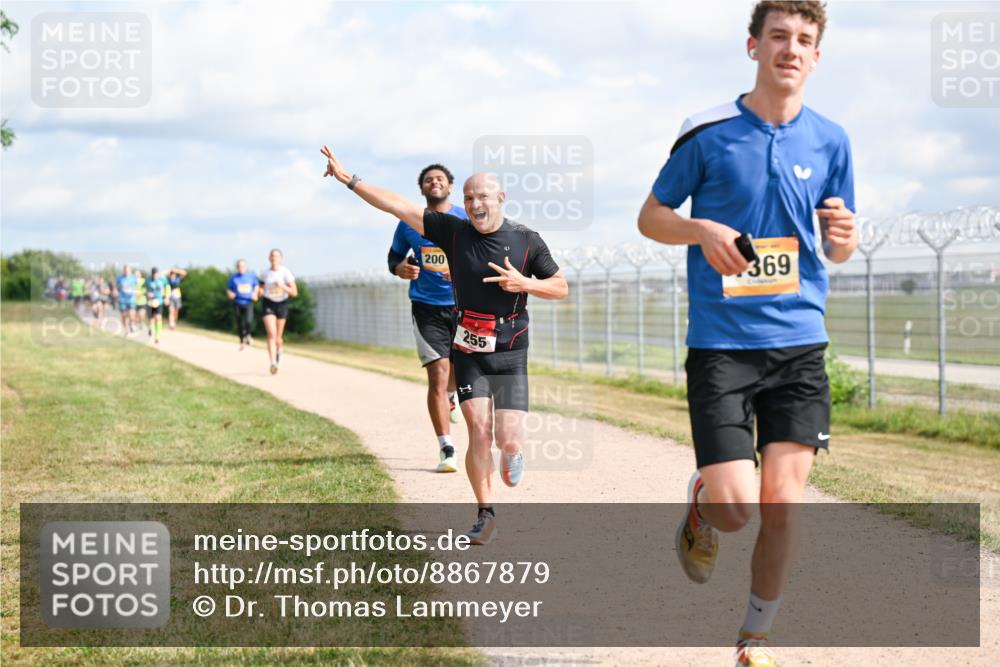 14.09.2025 - Airport Race Dr. Thomas Lammeyer http://msf.ph/oto/8867879 14.09.2025 12:10:32 Laufen 200, 255, 369 meine-sportfotos.de