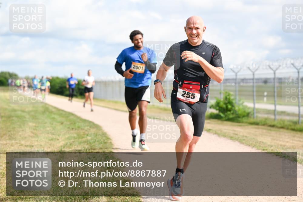 14.09.2025 - Airport Race Dr. Thomas Lammeyer http://msf.ph/oto/8867887 14.09.2025 12:10:33 Laufen 2001, 255 meine-sportfotos.de