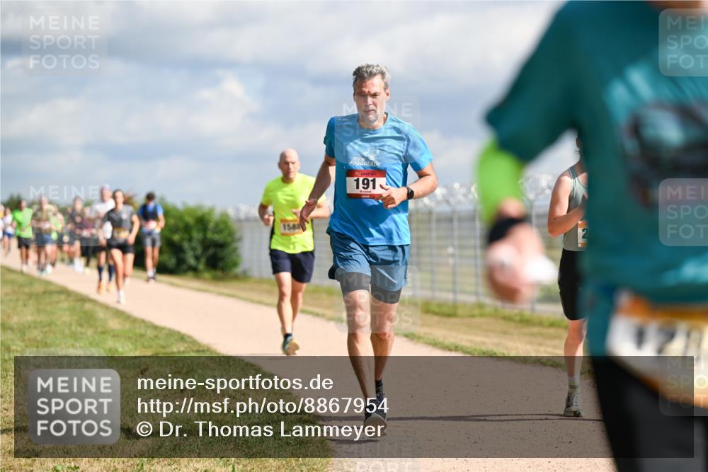 14.09.2025 - Airport Race Dr. Thomas Lammeyer http://msf.ph/oto/8867954 14.09.2025 12:10:47 Laufen 191, 128 meine-sportfotos.de
